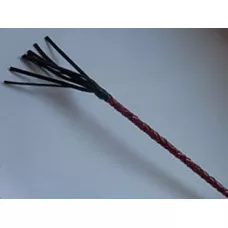 Плетеный короткий красный стек с наконечником в виде кисточки - 70 см красный 