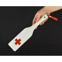 Кожаная хлопалка медсестры белый с красным 