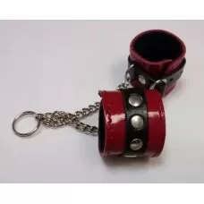 Брелок в виде красно-чёрных наручников красный с черным 