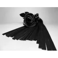 Черная замшевая плеть с лаковой розой в рукояти - 40 см черный 