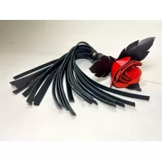 Черная кожаная плеть с красной лаковой розой в рукояти - 40 см черный с красным 