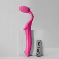 Ярко-розовый безремневой страпон Strap-on-me Vibrating Bendable Strap-On size M ярко-розовый 