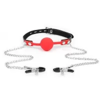 Красный кляп-шарик с зажимами на соски на металлической цепочке красный 