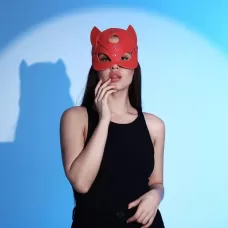 Оригинальная красная маска «Кошка» с ушками красный 