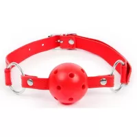 Красный кляп-шарик на регулируемом ремешке с кольцами красный 