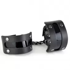 Чёрные наручники с вставкой «Пятница черный 
