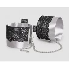 Сатиновые наручники с кружевом Play Nice серебристый с черным 
