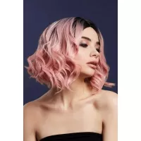 Нежно-розовый парик  Кортни нежно-розовый 